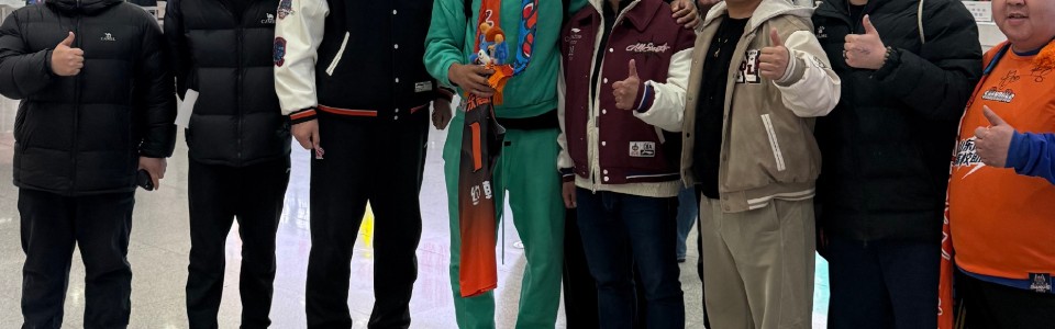 开云体育-山东外援动态更新！小外约翰逊已注册可出战，大外琼斯将伤停一场