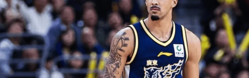 开云-奎因半场10中2，三分5中0得到4分3篮板4助攻1抢断1盖帽