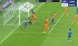 又是绝杀！吴曦助攻米内罗破门，申花2-1反超玉昆